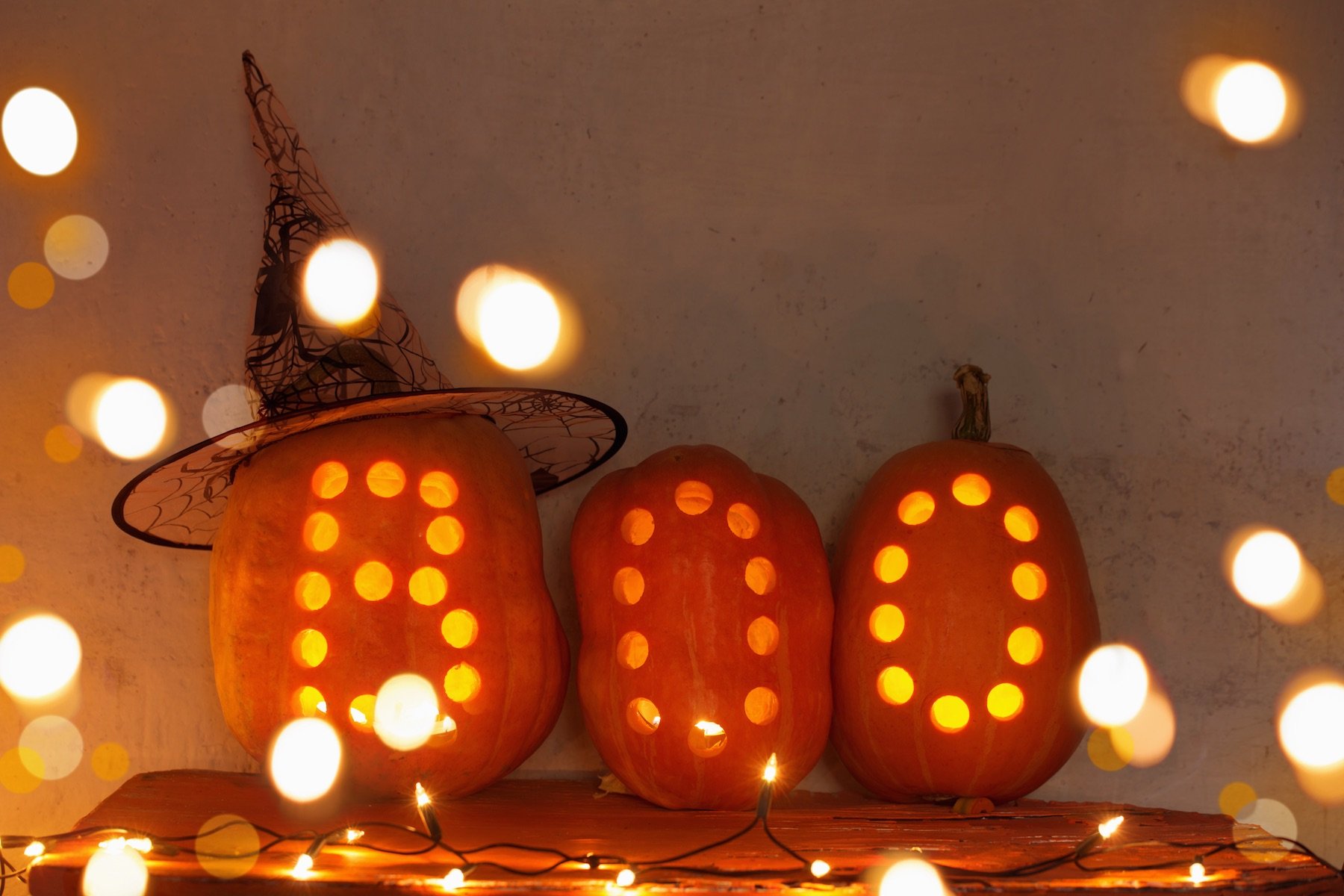halloween pumpkins say boo